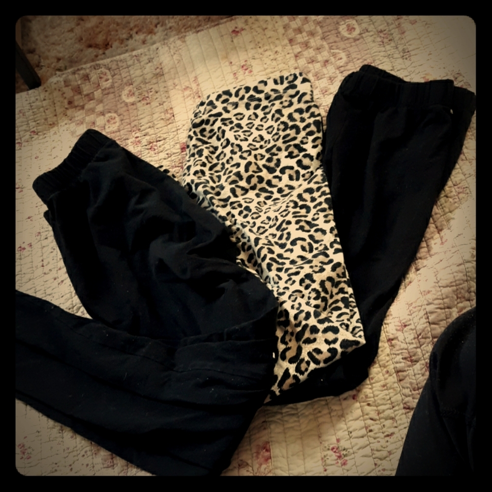 3 pair of leggings